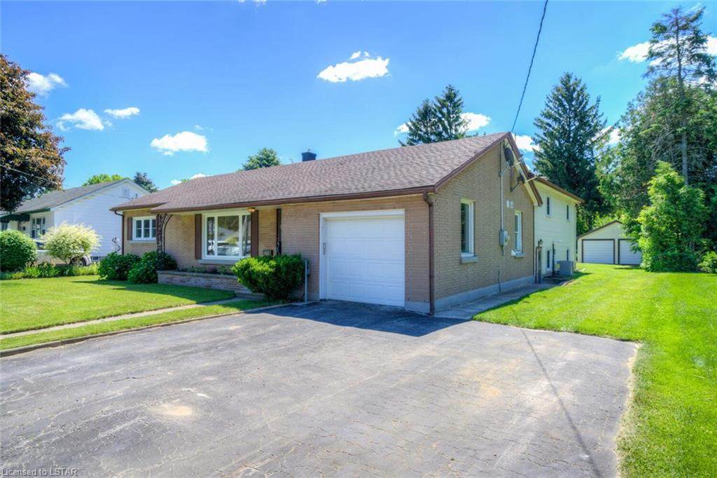 585 Helen Street - Photo 1