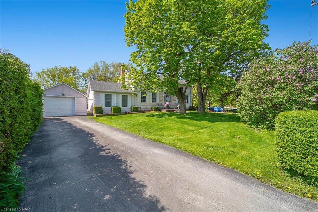 220 Niagara Falls Road - Photo 1