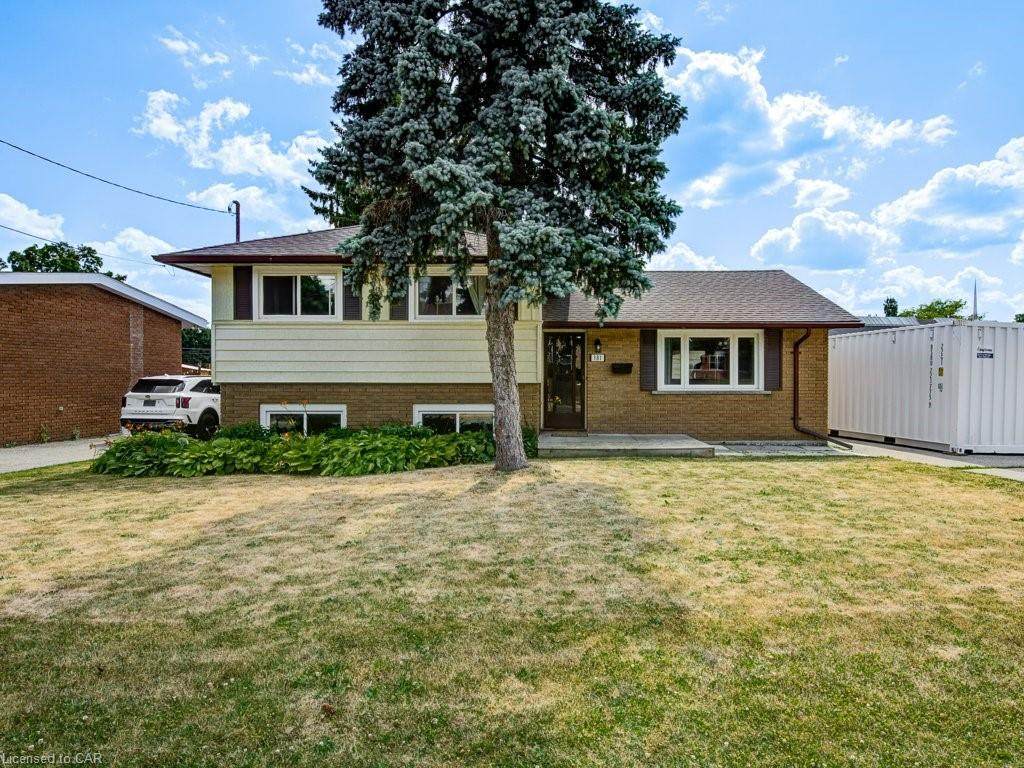 181 Lyndale Crescent - Photo 1
