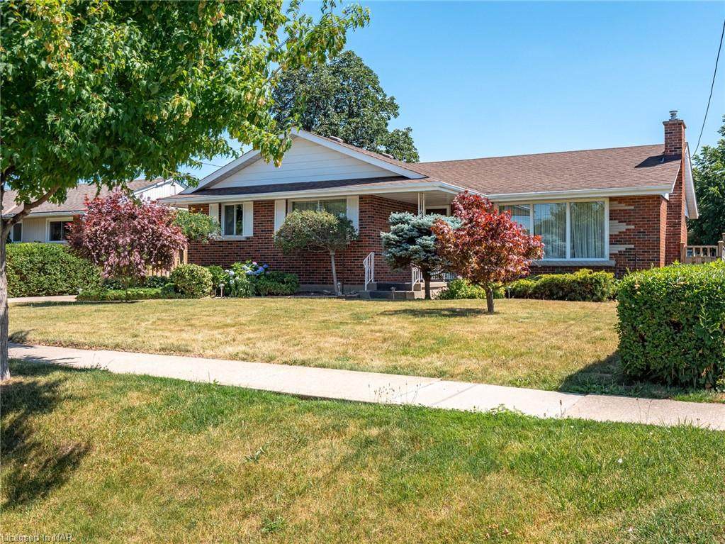 18 Broadmore Avenue - Photo 1