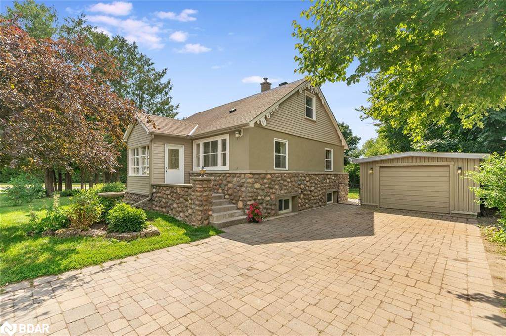 2101 Victoria Street - Photo 1