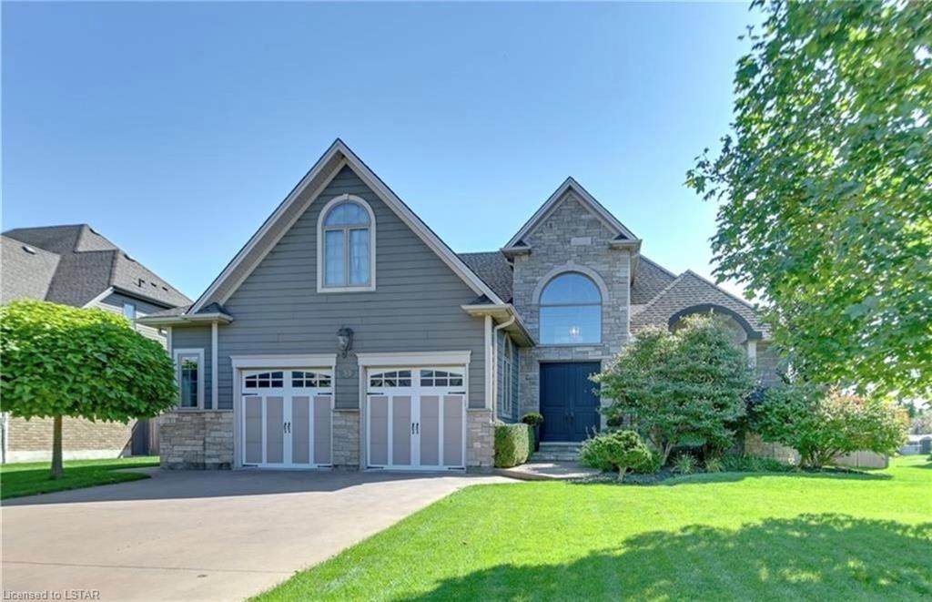 33 Baron Crescent - Photo 1