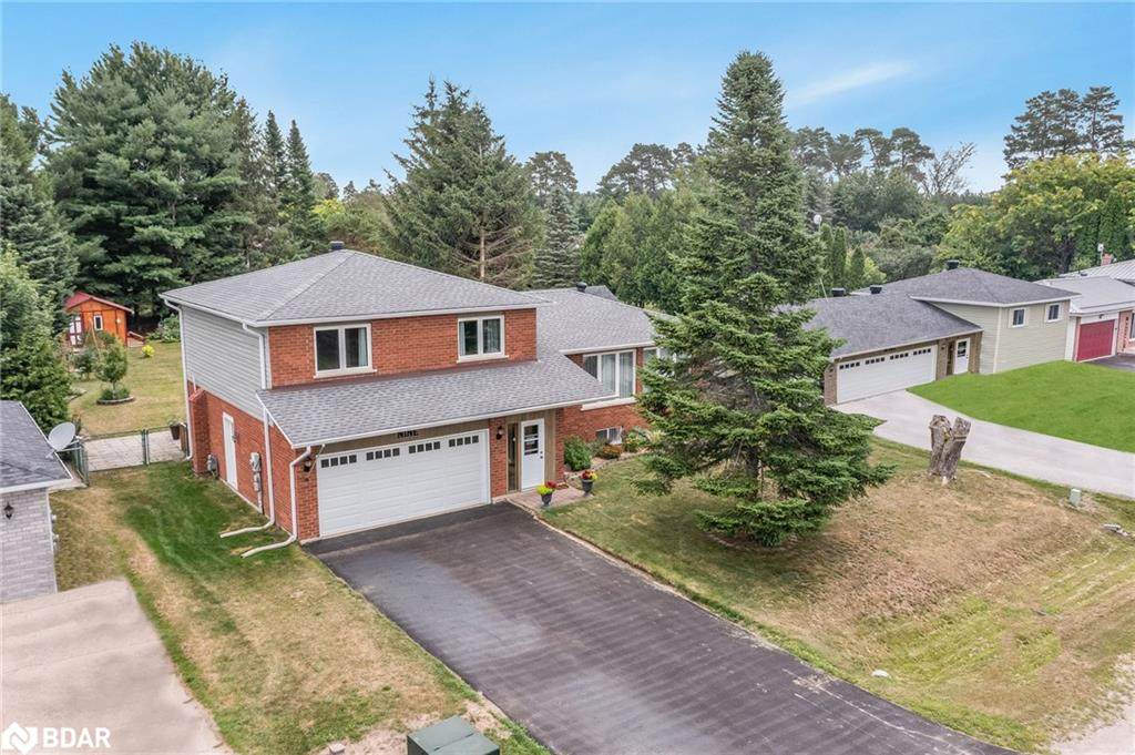 9 Edgewood Crescent - Photo 1