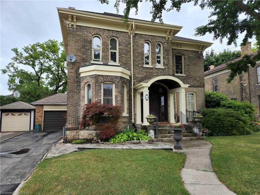 105 Wellington Street - Photo 1