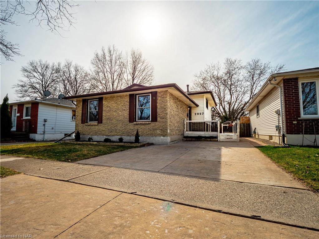 2957 Loyalist Avenue - Photo 1