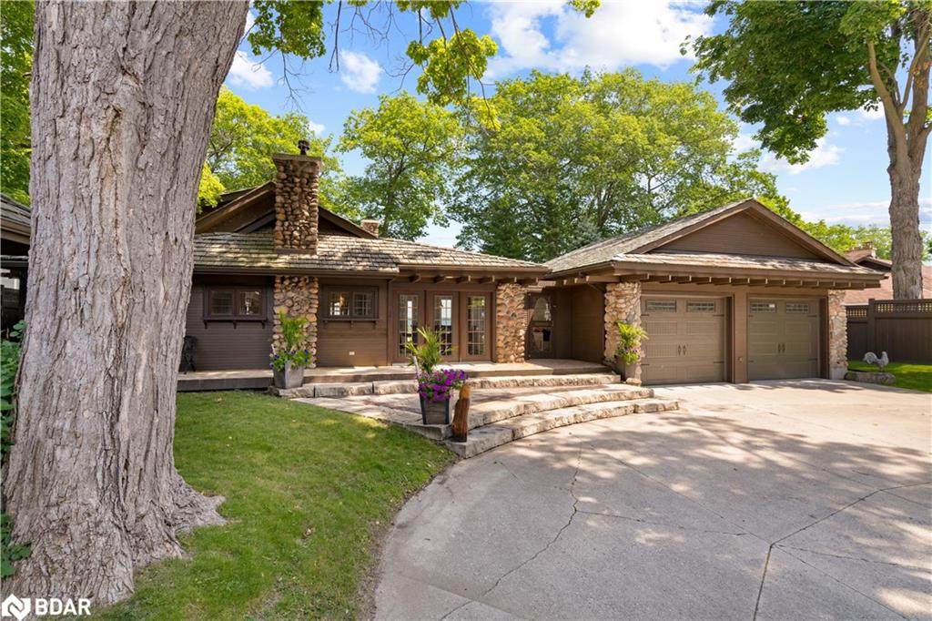 372 Bay Street - Photo 1
