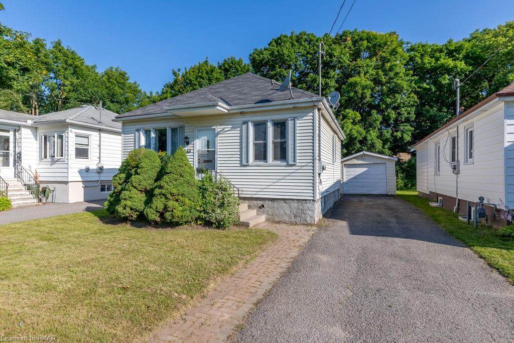 92 Ware Street - Photo 1