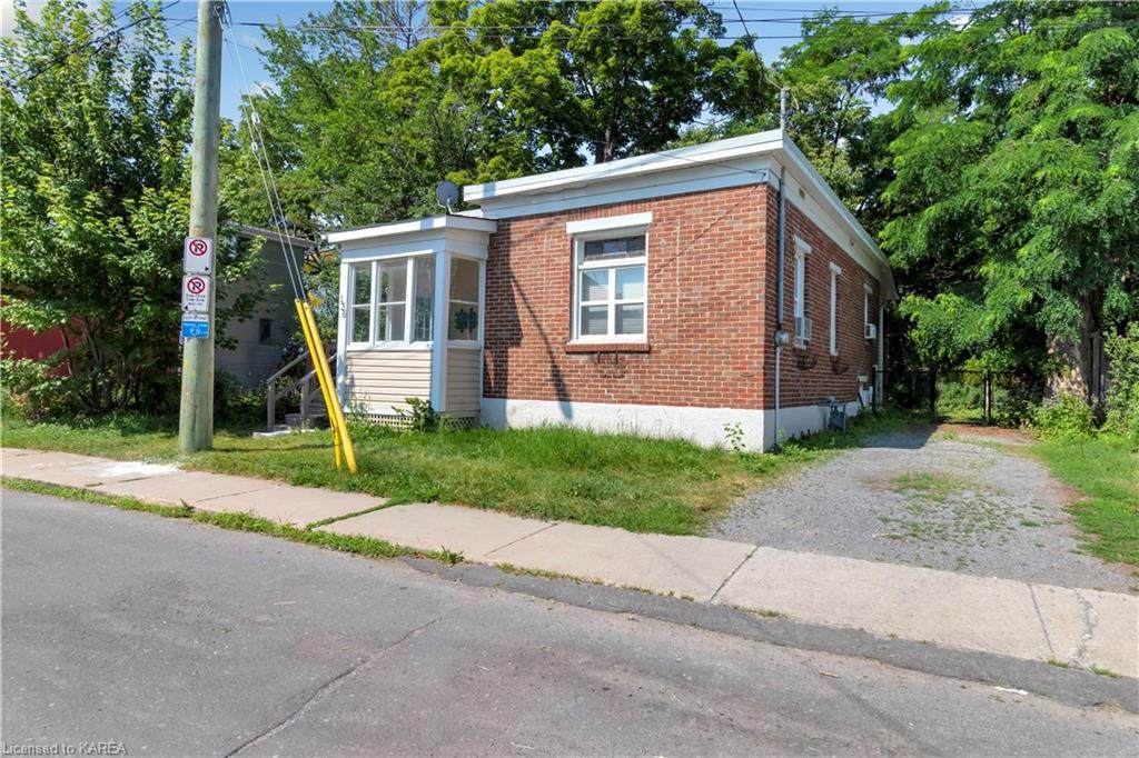 136 Chatham Street - Photo 1