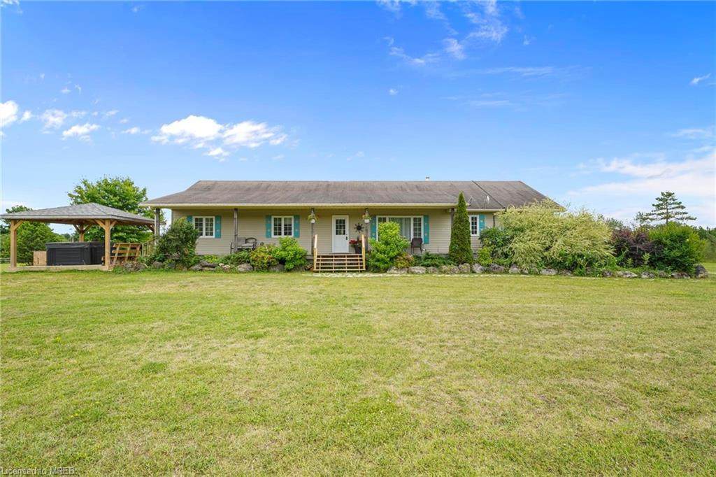 604122 60 Side Road - Photo 1