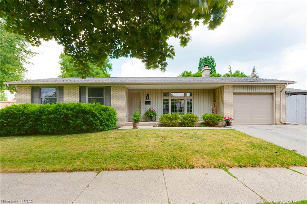439 Village Green Avenue - Photo 1