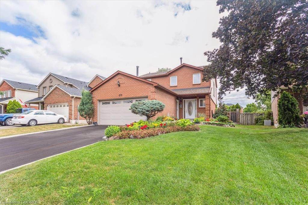 872 Hemlock Drive - Photo 1