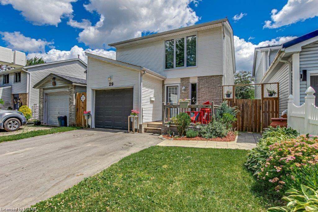 29 Winding Woods Crescent - Photo 1