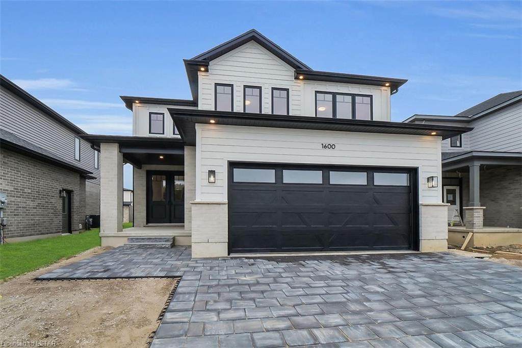 1600 Applerock Avenue - Photo 1