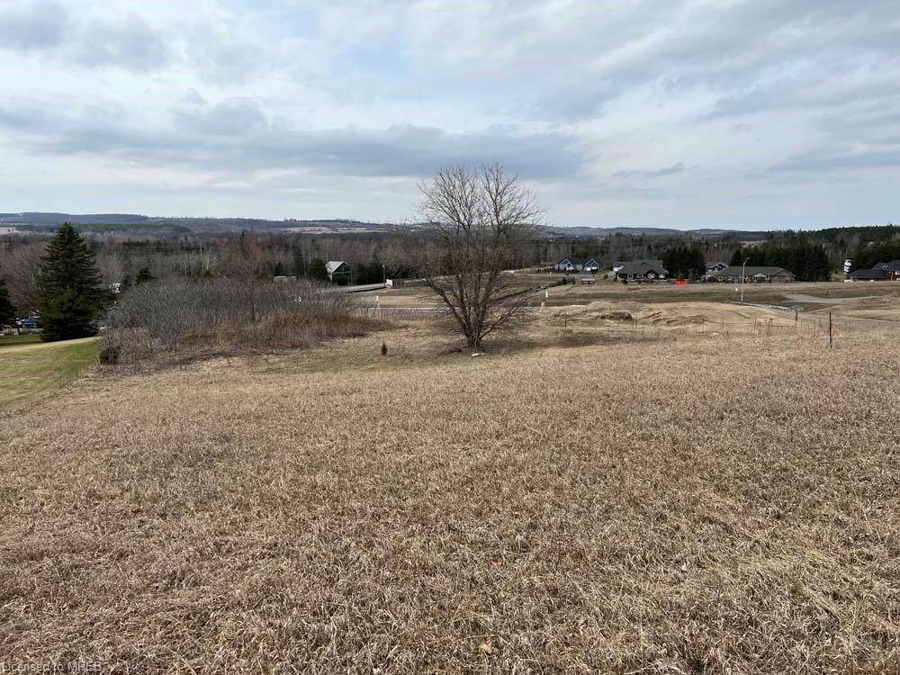 4 Country Place - Photo 1