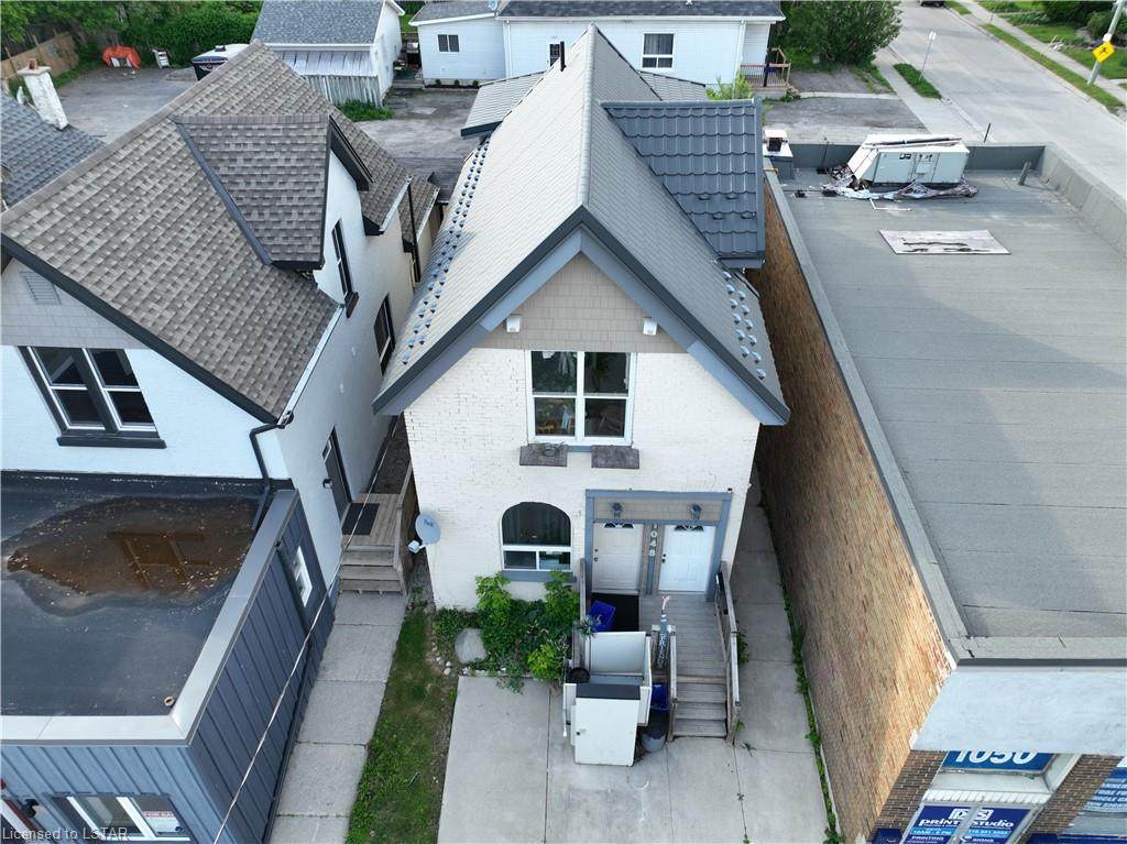 1048 Dundas Street - Photo 1