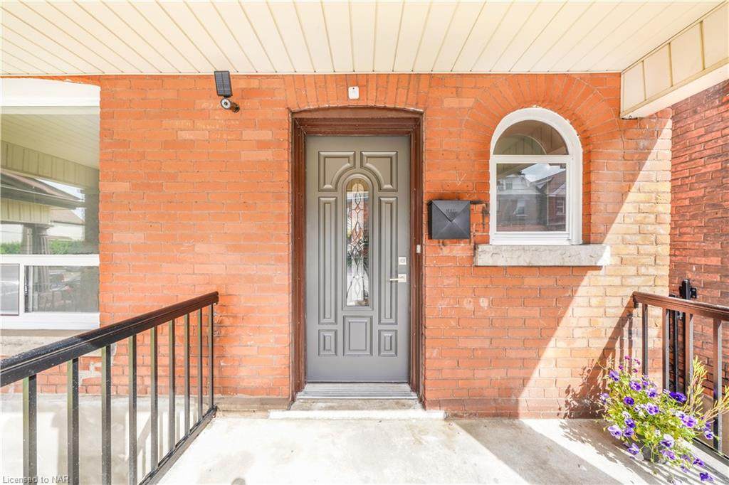 20 Greenaway Avenue - Photo 1