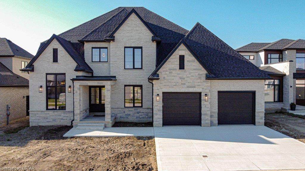 7513 Silver Creek Crescent - Photo 1