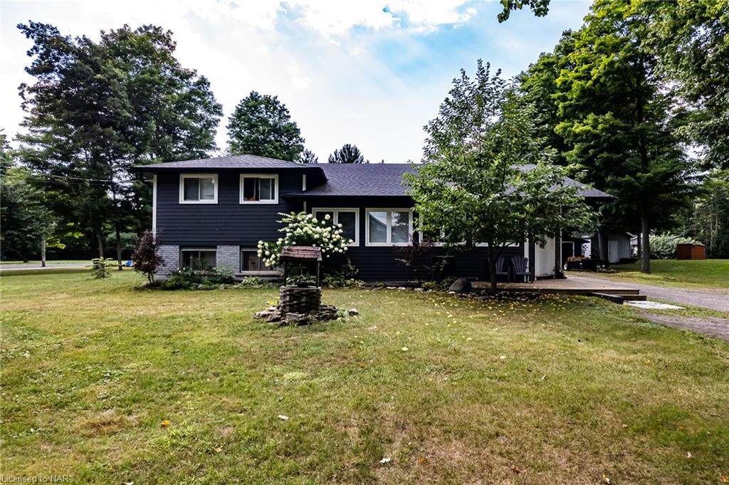 4861 Mapleview Crescent - Photo 1