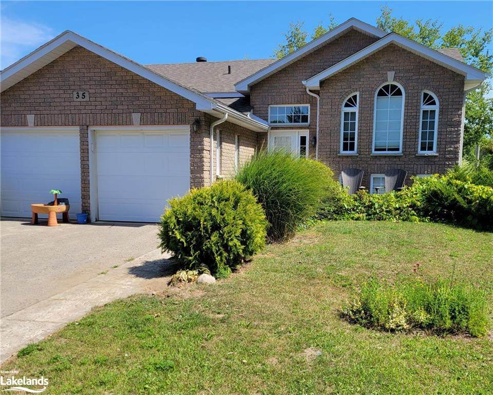 35 Mercer Crescent - Photo 1
