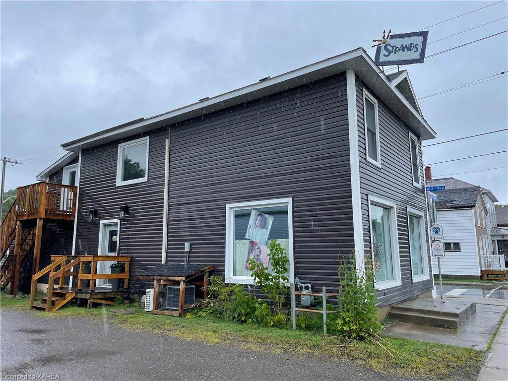 695 Edward Street - Photo 1