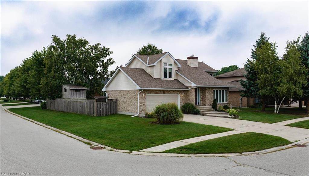 16 Snider Crescent - Photo 1