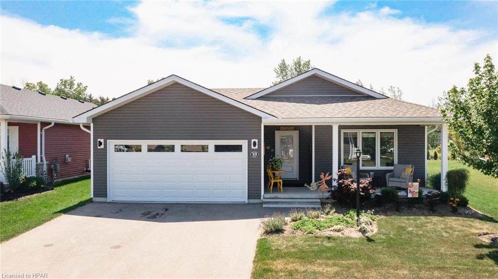 33 Lake Breeze Drive - Photo 1