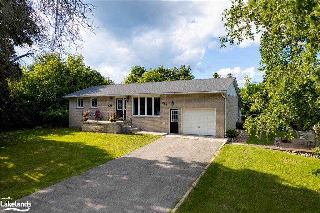 216 Hamilton Drive - Photo 1