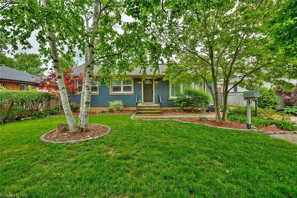 7 Whiteoak Drive - Photo 1