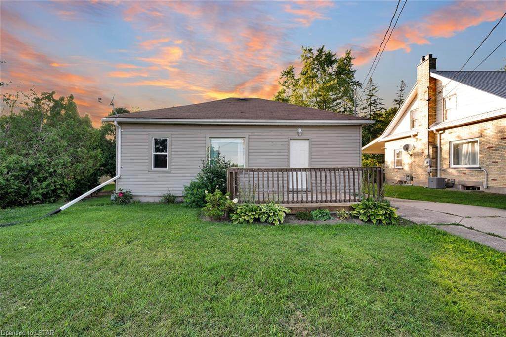 1882 Longwoods Road - Photo 1