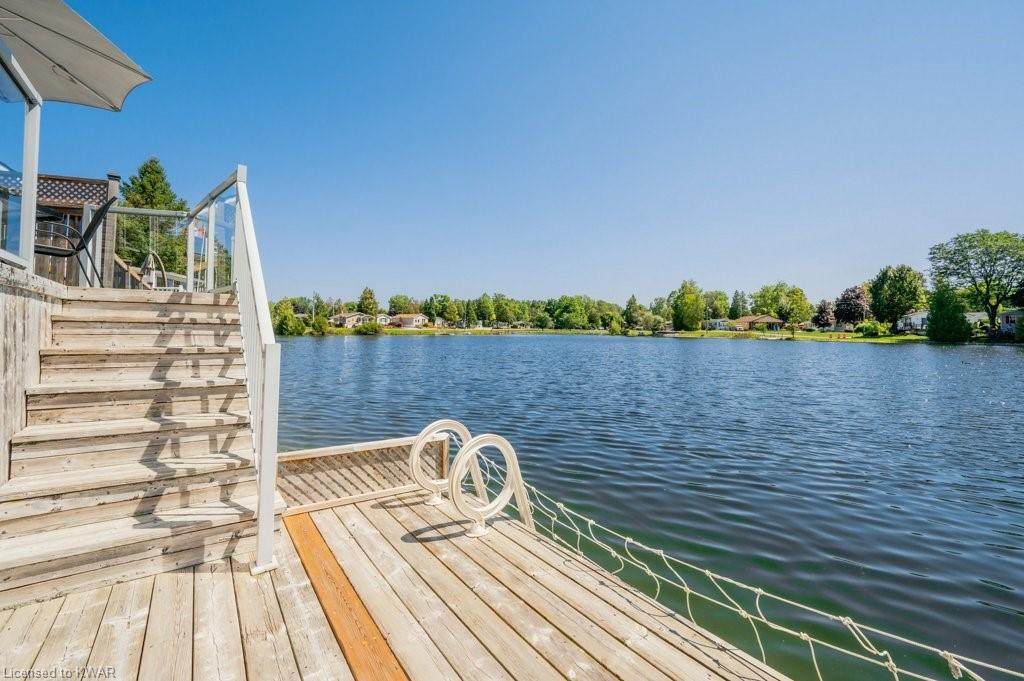 6 Hemlock Crescent - Photo 1