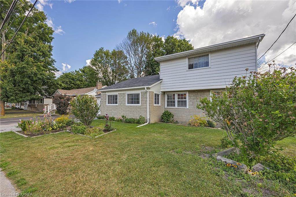 154 Lakeview Avenue - Photo 1