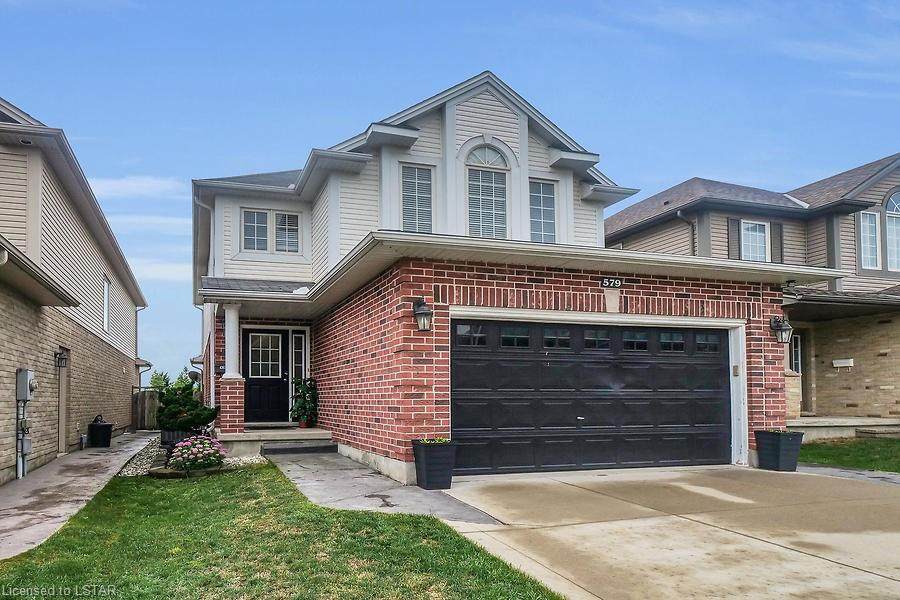 579 Cudmore Crescent - Photo 1