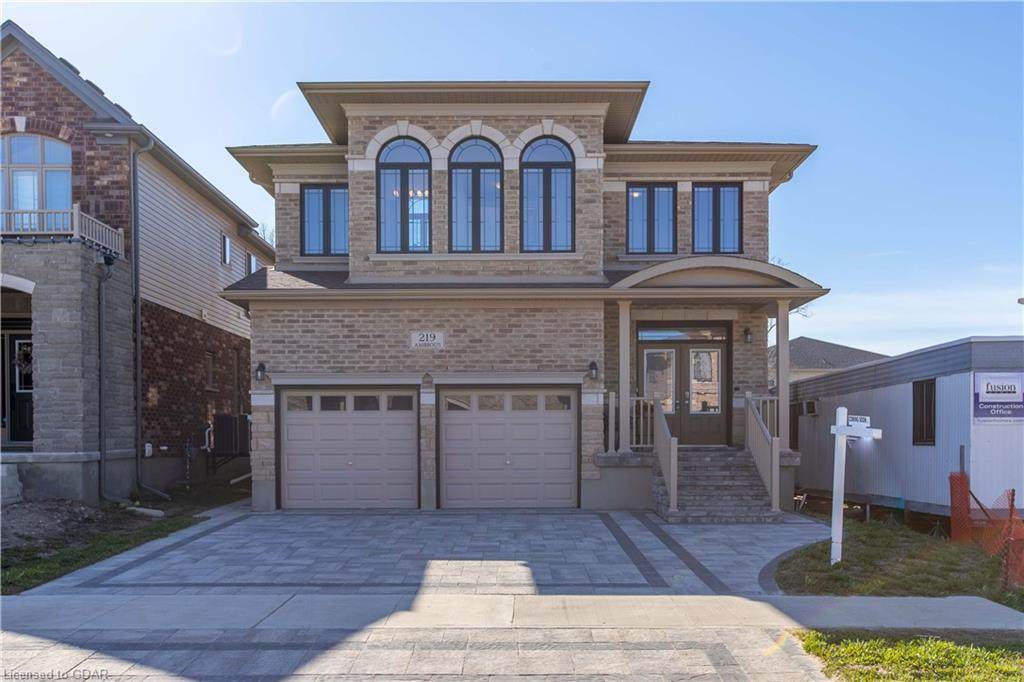 219 Ambrous Crescent - Photo 1