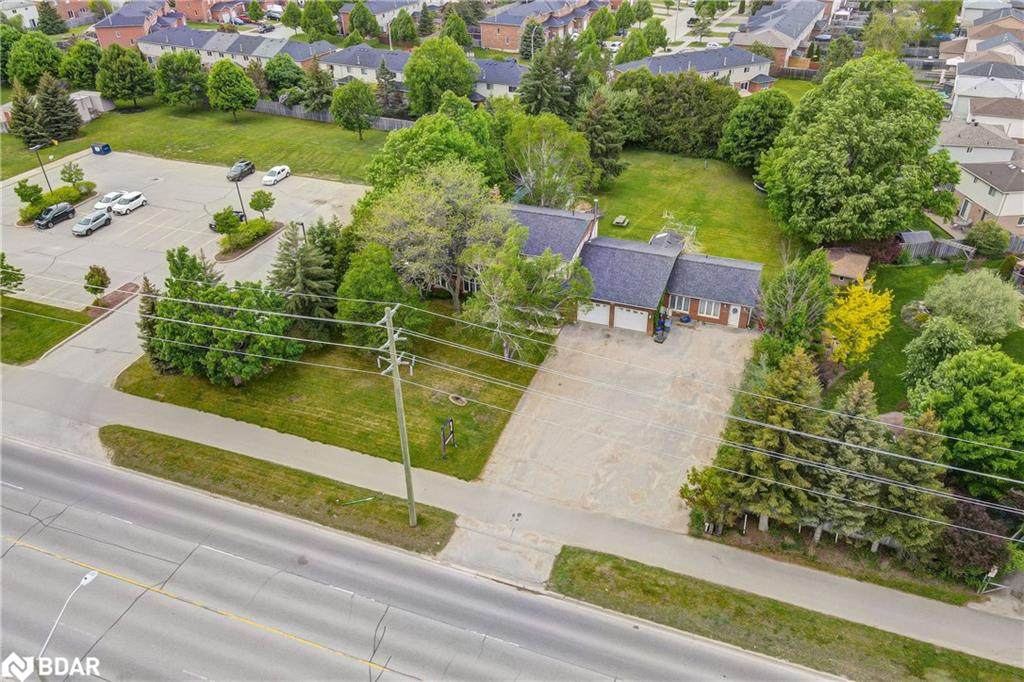 454 Mapleview Drive - Photo 1