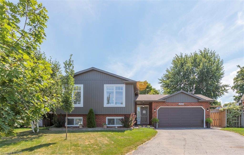 3925 Vineyard Crescent - Photo 1