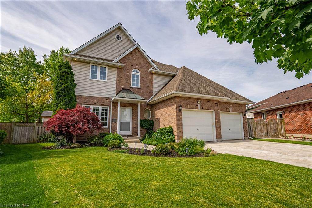 4472 Kathleen Crescent - Photo 1