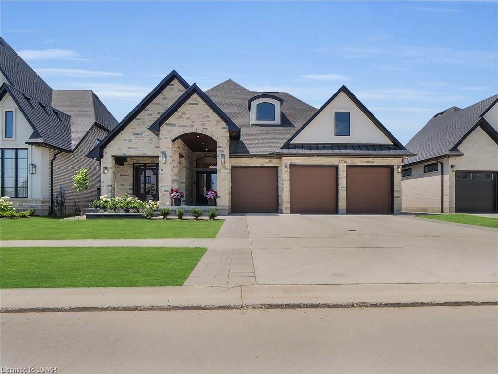 7536 Silver Creek Crescent - Photo 1
