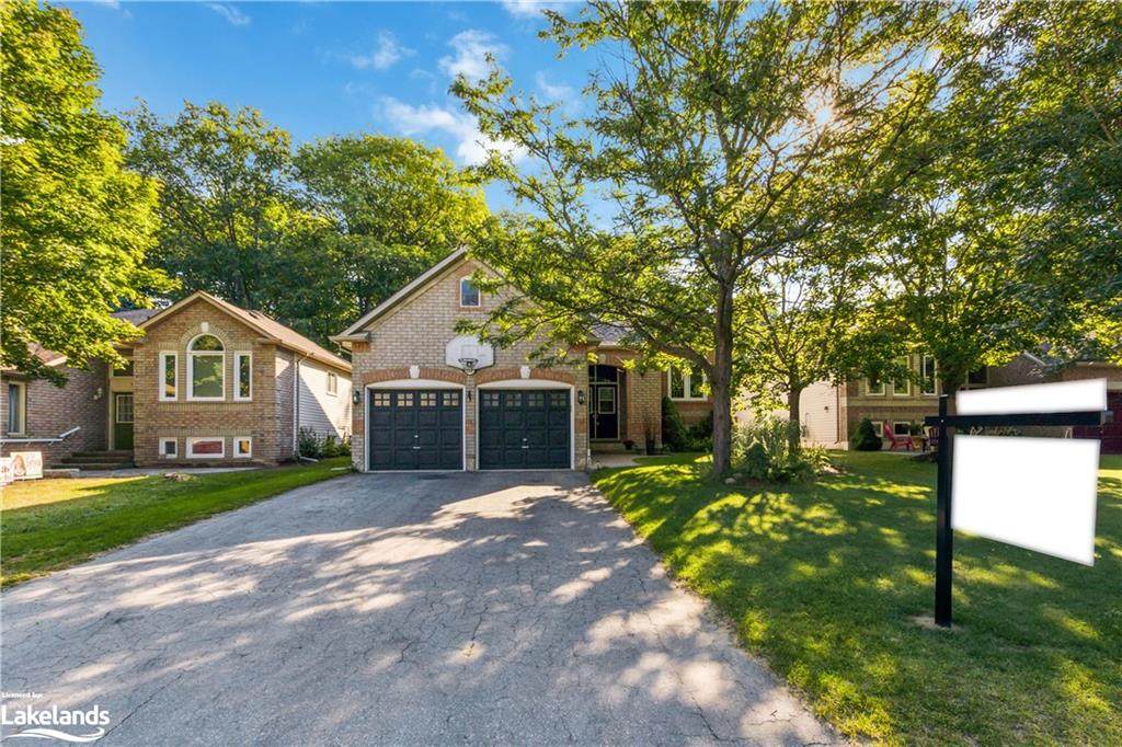 147 Fernbrook Drive - Photo 1