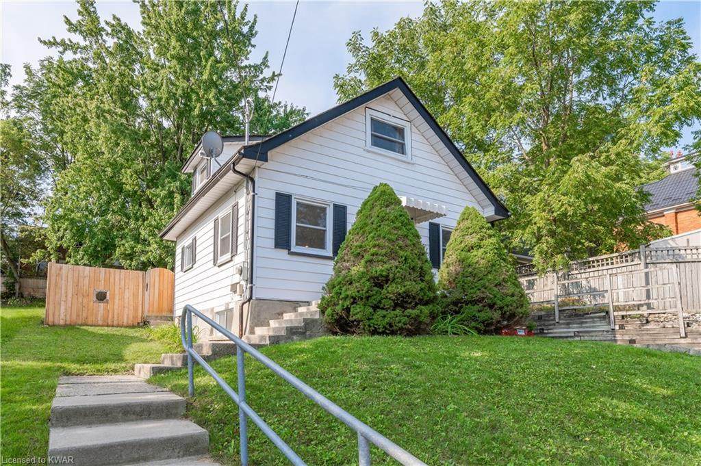 7 Riverside Drive - Photo 1