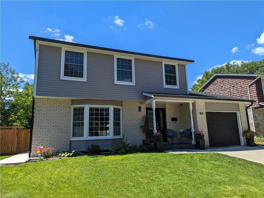 102 Paddock Green Crescent - Photo 1
