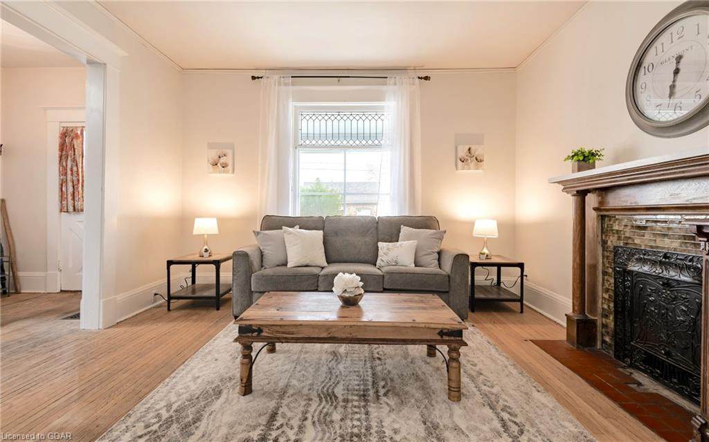 107 Paisley St - Photo 1