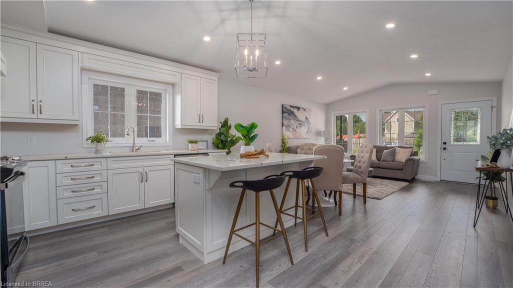 208 Wellington Street - Photo 1