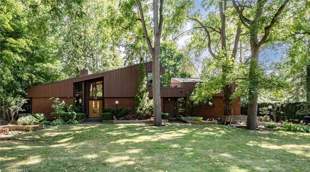 33 Hampton Crescent - Photo 1
