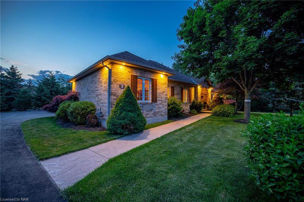 7 Woodspring Court - Photo 1
