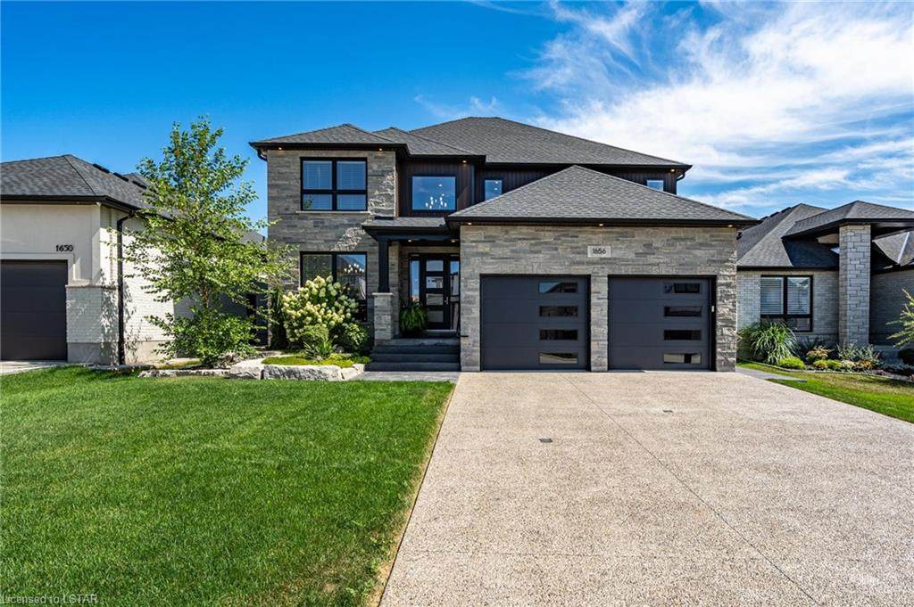 1656 Brayford Avenue - Photo 1