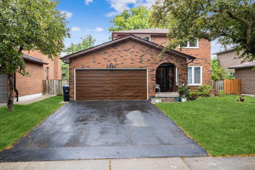 2416 Poplar Crescent - Photo 1
