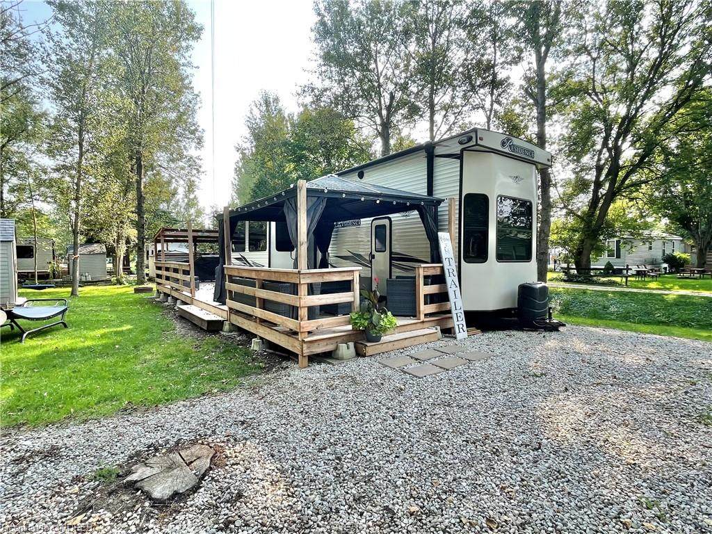 7489 Sideroad 5. - Photo 1