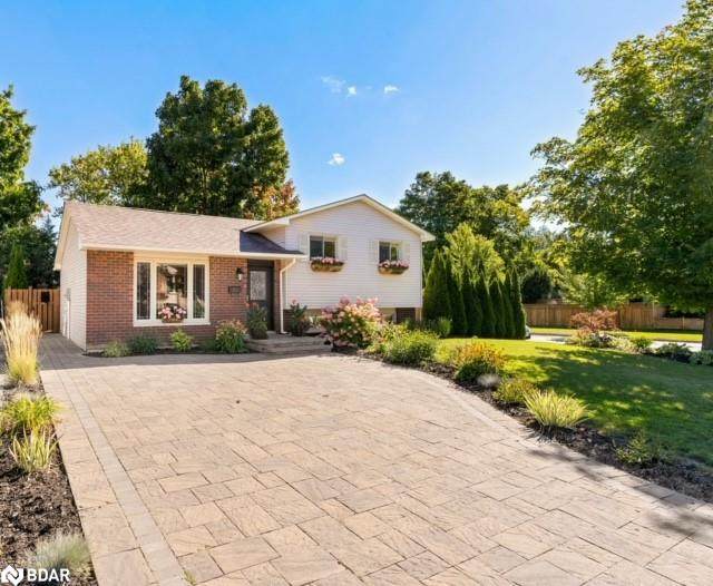 24 Marlisa Drive - Photo 1