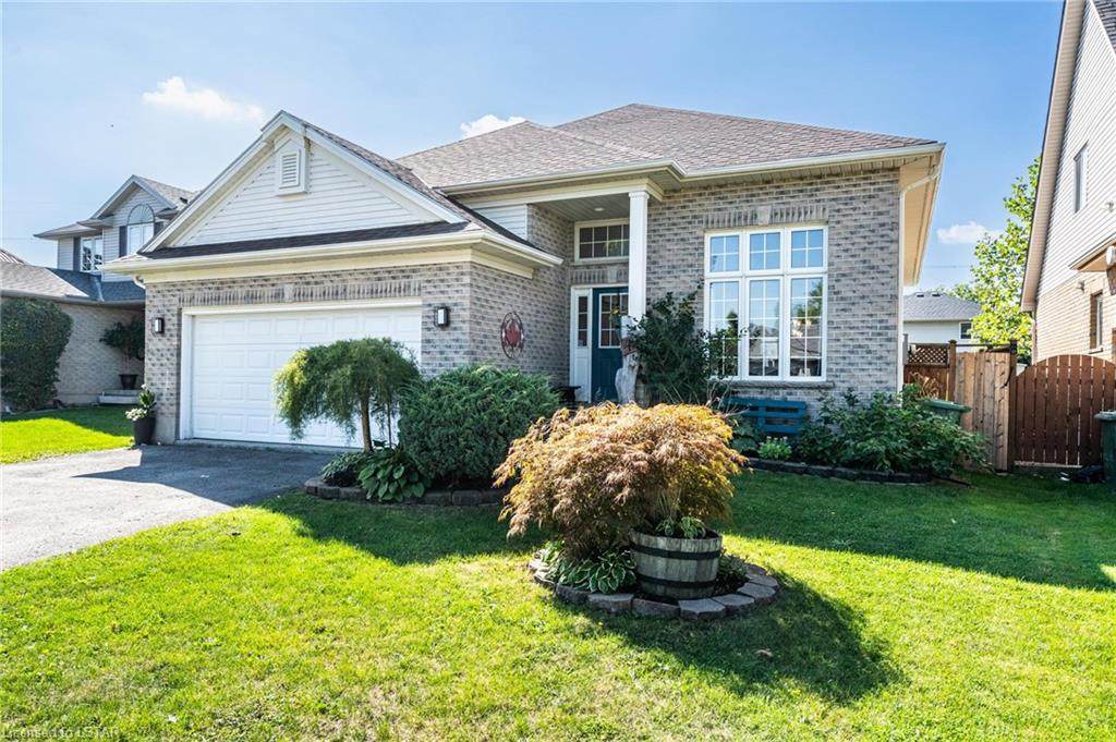 4 Riverbank Drive - Photo 1