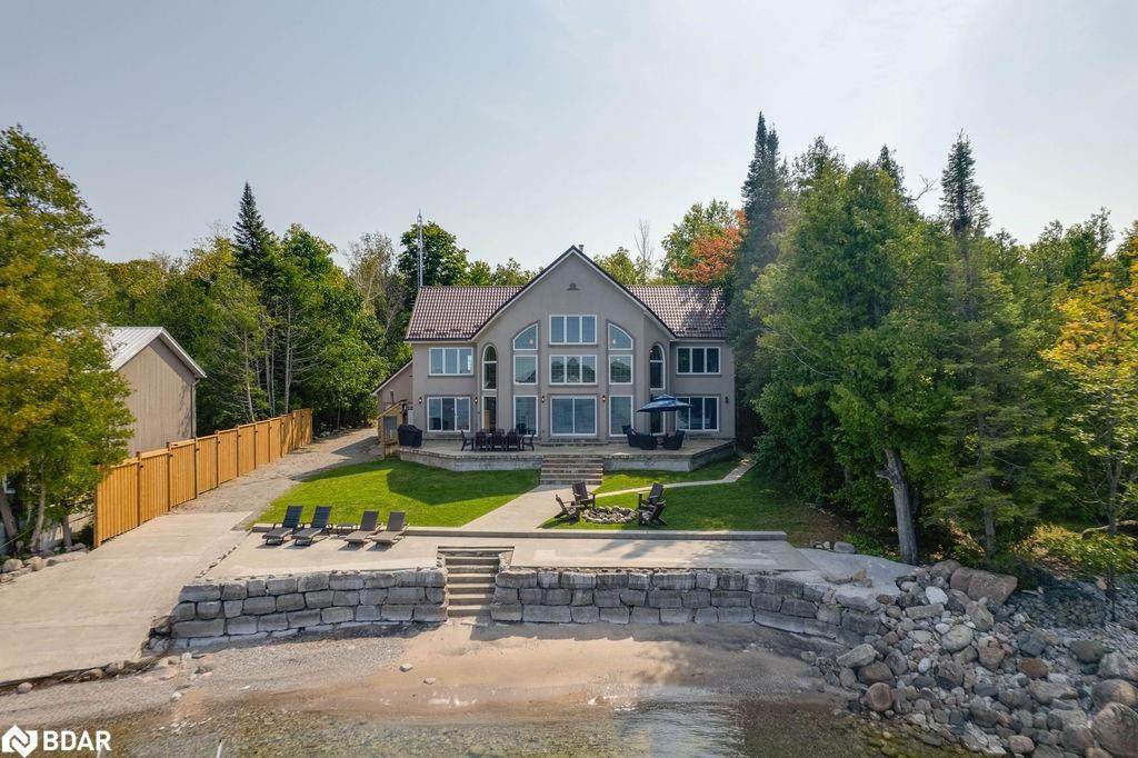 2505 Champlain Road - Photo 1